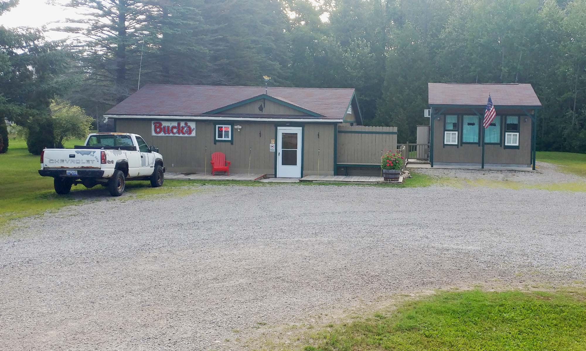 BUCK'S BAIT & TACKLE